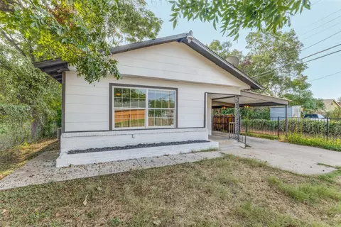 109 S Judkins St, Fort Worth, TX 76111