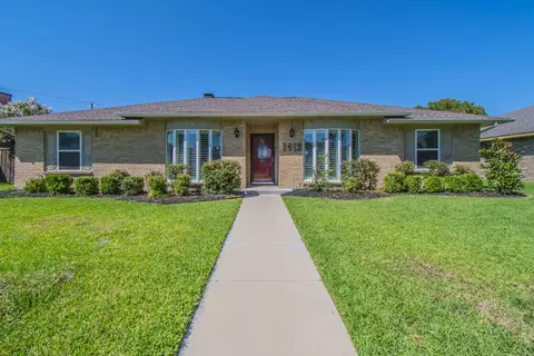 1412 Huntington Dr, Richardson, TX 75080