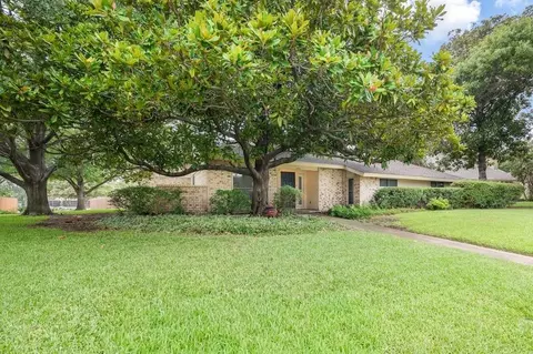 2525 Parkhaven Dr, Plano, TX 75075