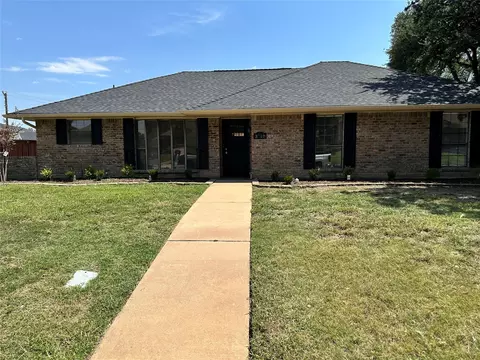 3710 Woodside Rd, Carrollton, TX 75007