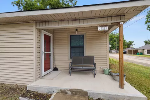 719 Small St, Bowie, TX 76230