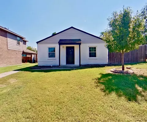 641 S Redford Ln, White Settlement, TX 76108