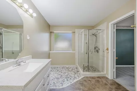 Bath - 157 Aspen Loop, Aledo, TX 76008 photo 1 of 1