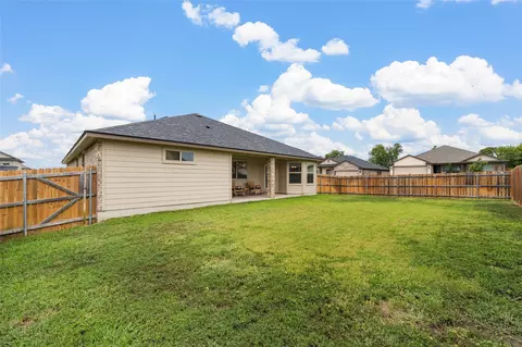 Exterior - 11225 Raider Dr, Waco, TX 76708 photo 4 of 5