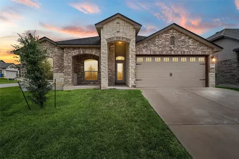 11225 Raider Dr, Waco, TX 76708