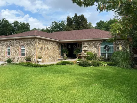 1352 Gillette St, Dallas, TX 75217