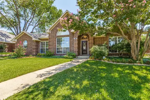 1211 Sycamore Dr, Carrollton, TX 75007