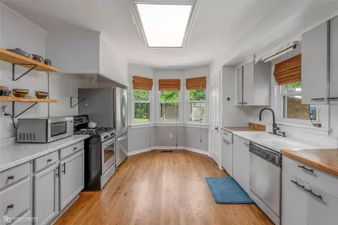 Kitchen - 1002 Gladney St, Minden, LA 71055 photo 2 of 5