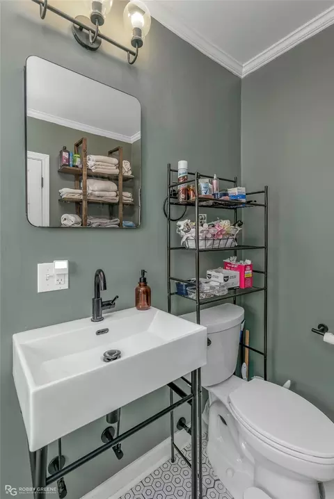 Bath - 1002 Gladney St, Minden, LA 71055 photo 1 of 4