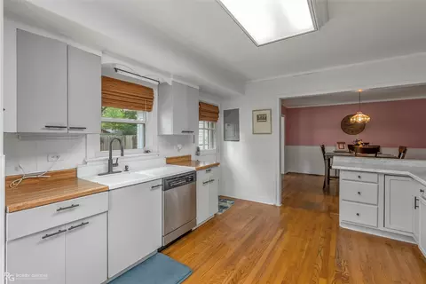 Kitchen - 1002 Gladney St, Minden, LA 71055 photo 4 of 5