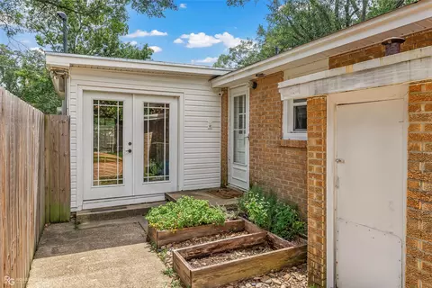Exterior - 1002 Gladney St, Minden, LA 71055 photo 17 of 18