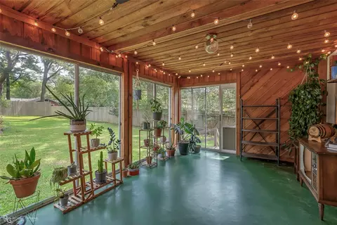 Exterior - 1002 Gladney St, Minden, LA 71055 photo 9 of 18