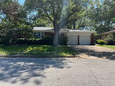 6824 Jewell Ave, Fort Worth, TX 76112