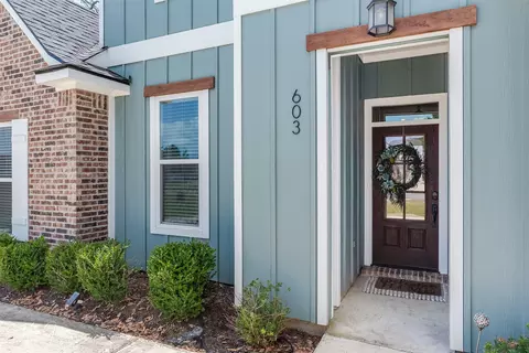 603 Jaime S Pointe, Stonewall, LA 71078 photo 2