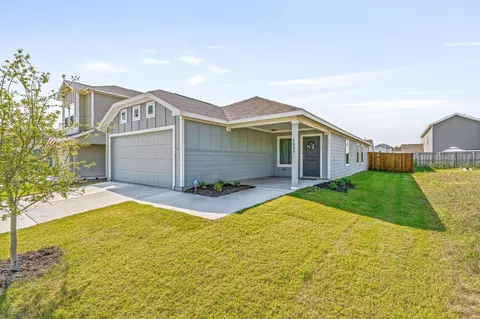 1408 Silver Spruce Ln, Fort Worth, TX 76140
