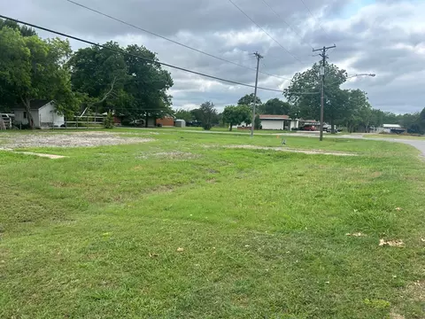 413 W 3rd St, Anna, TX 75409