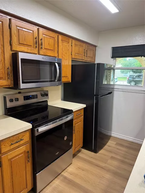 926 Malibu Dr, Garland, TX 75043
