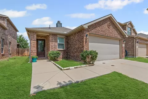 8837 Tenderfoot Ln, Aubrey, TX 76227