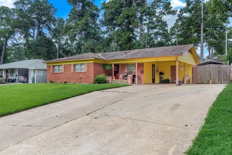 9014 Hilton Dr, Shreveport, LA 71118