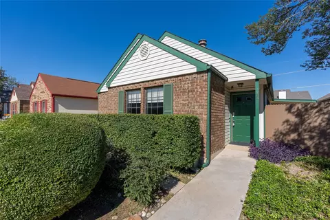 243 Teakwood Ln, Lewisville, TX 75067
