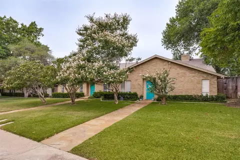 7517 Meadow Oaks Dr, Dallas, TX 75230