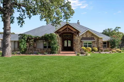 7301 Heritage Oaks Dr, Mansfield, TX 76063