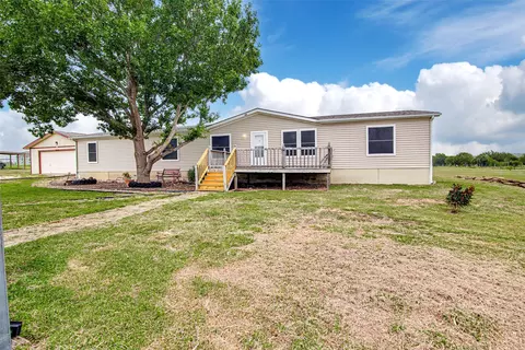 6121 Falcon Ct S, Joshua, TX 76058