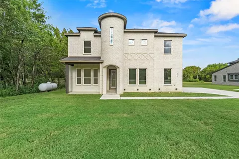 604 Peggs St, Desoto, TX 75115