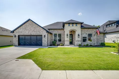 1225 Crown Valley Dr, Weatherford, TX 76087