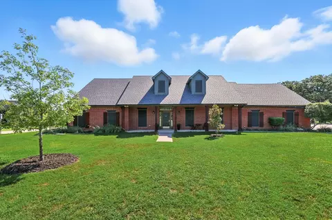 101 Corral Dr, Fort Worth, TX 76244