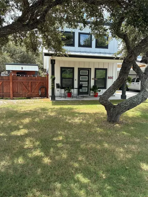 1617 W Terrace Blvd, Rockport, TX 78382