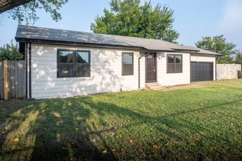 2055 Country Club Rd, Lucas, TX 75002