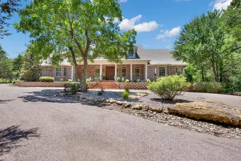 48 Summit Oaks Cir, Denison, TX 75020