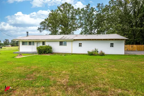 469 Foreman Rd, Doyline, LA 71023