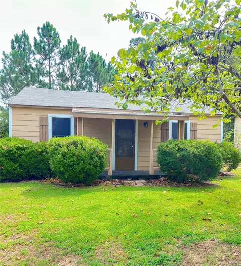205 Pecan St, Mount Vernon, TX 75457