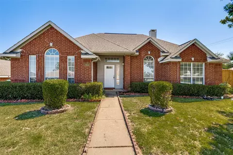 1202 Woodcrest Dr, Garland, TX 75040
