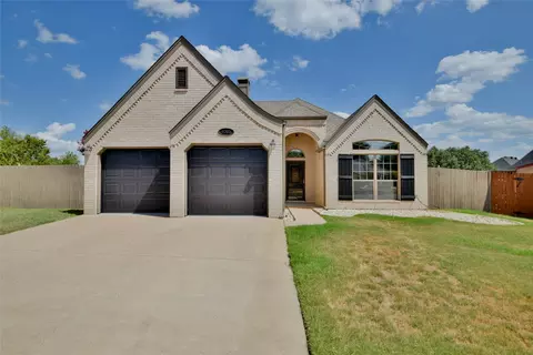 1303 Preston Trail Ct, Granbury, TX 76048