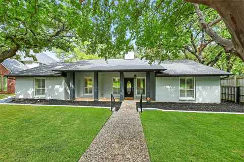 2211 Patterson Pl, Arlington, TX 76012