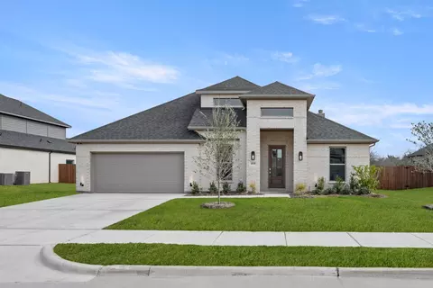 4818 Nomad Dr, Midlothian, TX 76065