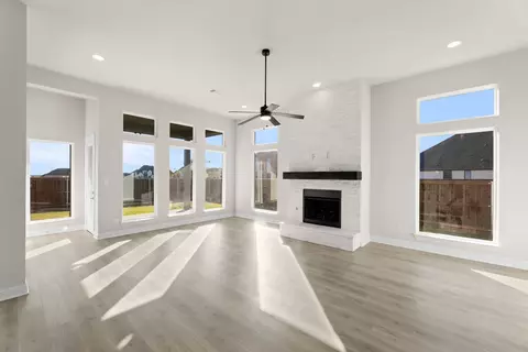 Living - 4802 Timberdrift St, Midlothian, TX 76065 photo 1 of 3