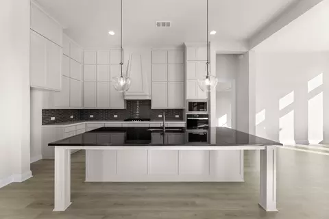 Kitchen - 4802 Timberdrift St, Midlothian, TX 76065 photo 2 of 4