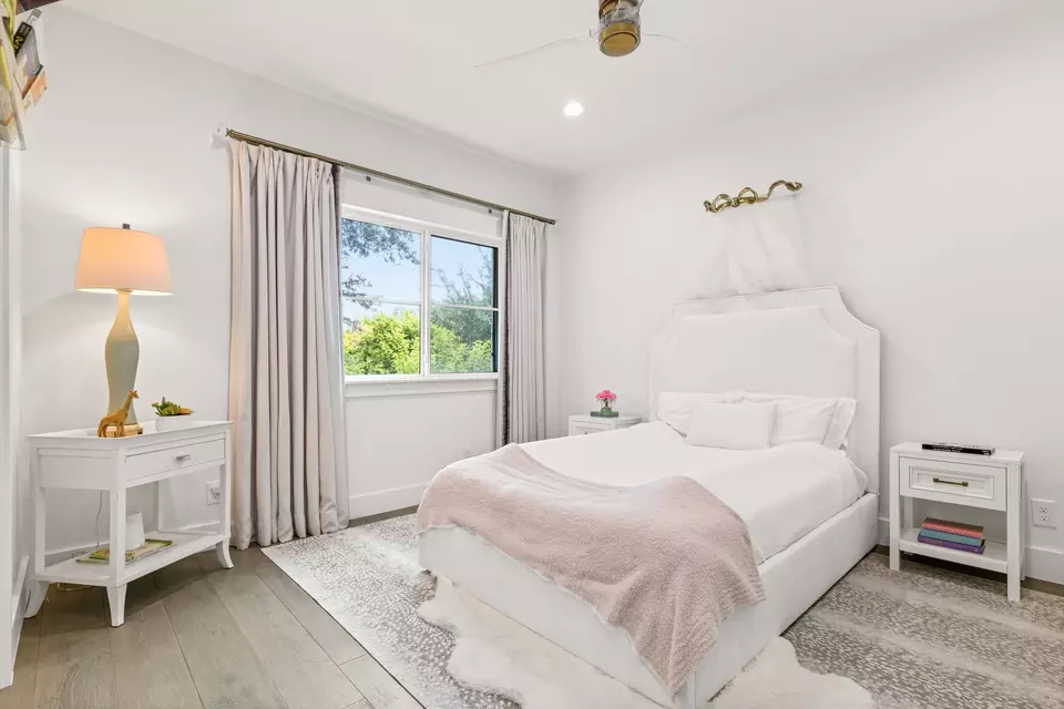 Bedroom - 4527 Elsby Ave, Dallas, TX 75209 photo 3 of 3