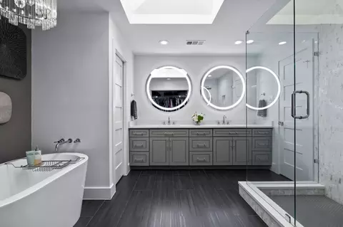 Bath - 4527 Elsby Ave, Dallas, TX 75209 photo 1 of 2