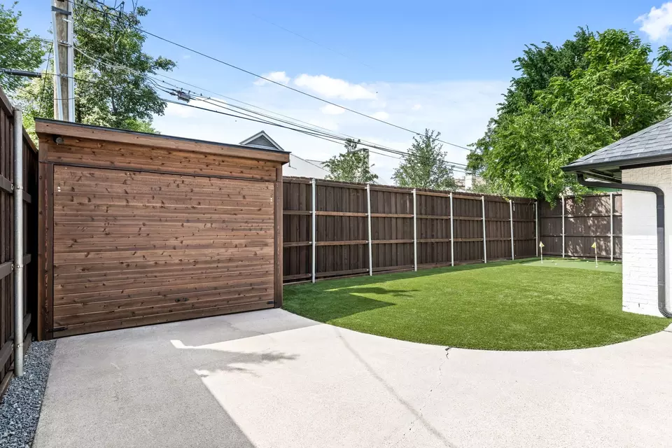 Exterior - 4527 Elsby Ave, Dallas, TX 75209 photo 2 of 3