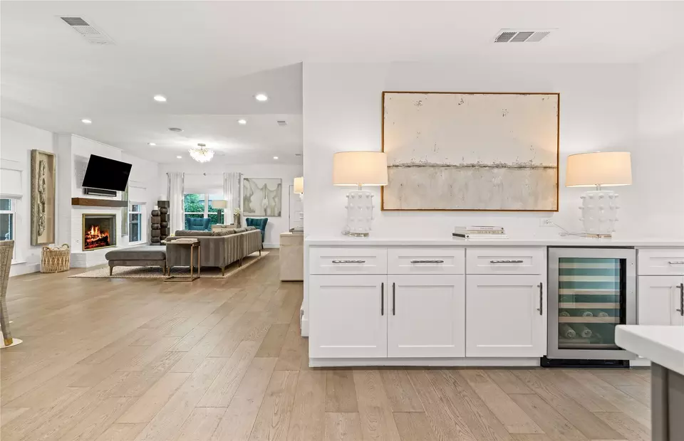 Entry Way - 4527 Elsby Ave, Dallas, TX 75209 photo 3 of 5