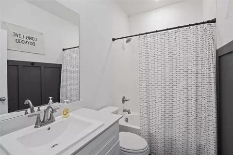 Bath - 3216 Rolling Meadow Dr, Anna, TX 75409 photo 4 of 4