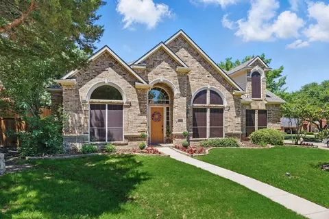 900 Shadow Ridge Dr, Highland Village, TX 75077