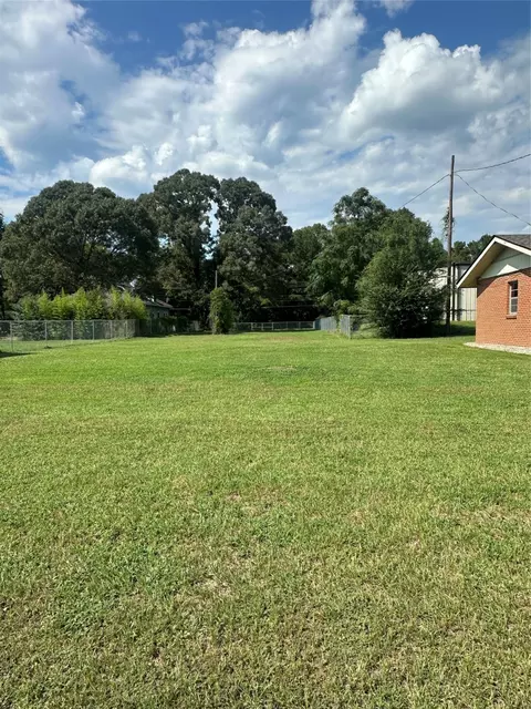Exterior - 2741 Mill St, Ringgold, LA 71068 photo 6 of 8