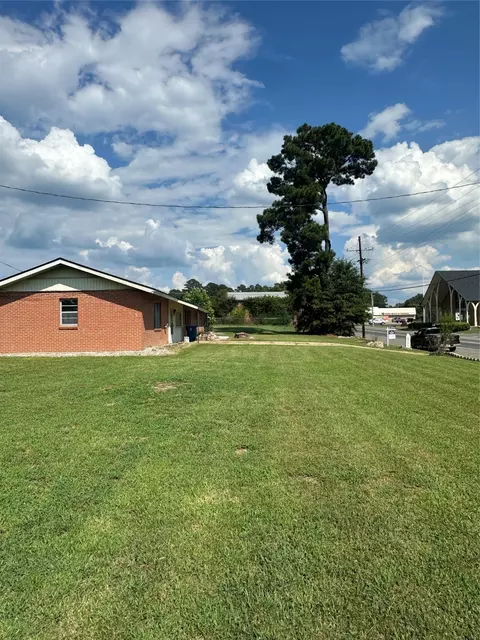 Exterior - 2741 Mill St, Ringgold, LA 71068 photo 5 of 8