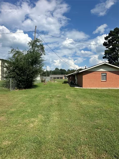 Exterior - 2741 Mill St, Ringgold, LA 71068 photo 4 of 8